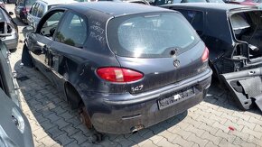 Lacno rozpredám Alfa Romeo 147 na náhradné diely - 8