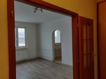 Na prenájom 2 izbový byt nezariadený 500,- Eur PK - 8