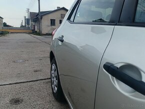 45000 km toyota auris 2009 - 8