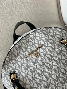 Michael Kors kabelka - ruksák biela - 8