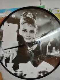 Predam skvostné hodiny Audrey Hepburn Raňajky u Tyffanyho - 8
