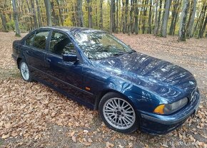 BMW E39 528I - 8