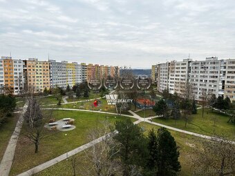 Na prenájom 1-izbový byt na Železníkoch s obytnou kuchyňou / - 8