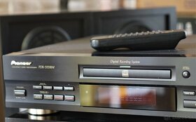 PIONEER PDR 555 RW CD player (DA-AD převodník) včetně DO - 8