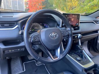 Toyota Rav4 hybrid - 8