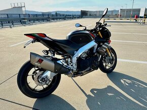 Aprilia Tuono V4 1100 Factory - 8