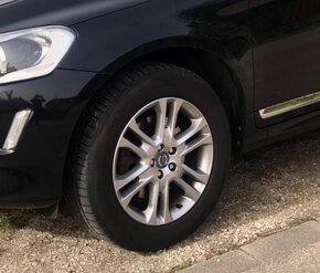 Volvo XC60 D5 Summum AWD- s nezavislym kurenim - 8