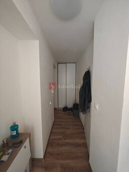 PREDAJ 2-izbový byt s balkónom, 57,60 m2, po rekonštrukcii - - 8