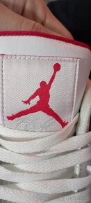 Air Jordan 4 Metallic Red - 8