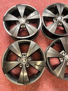 5x112 R16 ČERNÉ originál Škoda Octavia 3 - ET46 - 8