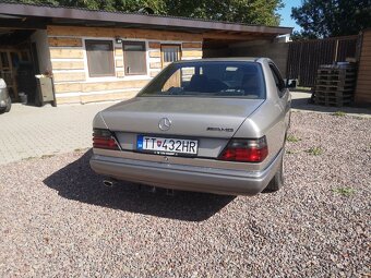 Mercedes w124 220ce - 8