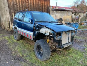 Nissan Terrano 2.7 Td Bez tp a špz - 8