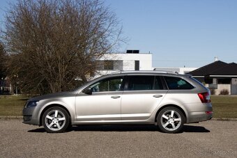 Škoda Octavia Combi 2.0 TDI Elegance/ Style DSG - 8