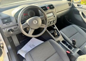 Volkswagen Golf V -1,6i klima pravidelný servi benzín - 8