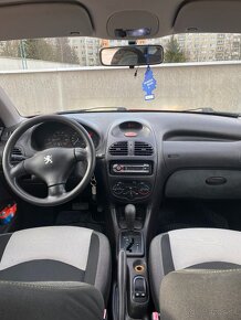 Peugeot 206 - 8