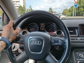 Audi A8 D3 4.2 V8 - 8