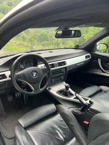 BMW 325i Coupe - 8