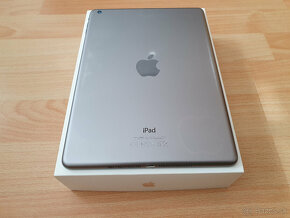 Apple iPad Air - 8