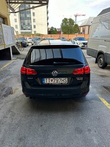 Volkswagen Golf Variant 2.0 TDI - 8