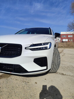 Volvo v60 R-Design 2.0 hybrid 4x4 PHEV - 8