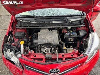 TOYOTA YARIS 1,0 51KW,ROK 11/2011,NAJ 150TKM,KLIMA,DOHODA - 8