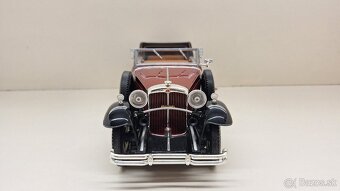 1:18 MAYBACH DS8 ZEPPELIN - 8