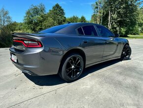 Dodge Charger V8 5,7 2016 krasne  príležitosť - 8