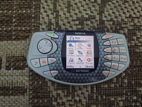 Nokia N-Gage 32MB & Nokia N-Gage QD 1GB - 8