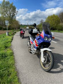 Honda Africa Twin XRV 750 RD07 - 8