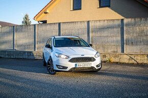 Ford Focus Kombi 1.5 TDCi Duratorq 120k ST Line PowerShift - 8