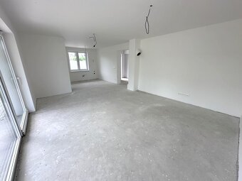 4 izbový rodinný dom 111m2, pozemok 580 m2 Horné Saliby - 8