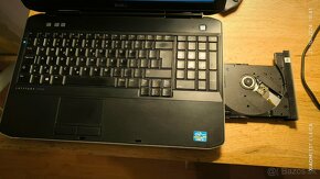 Predám plnefunkčný  Notebook DELL Latitude E5530 - 8