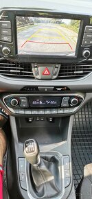 Hyundai i30 combi, 1.6diesel, rok.2020 - 8