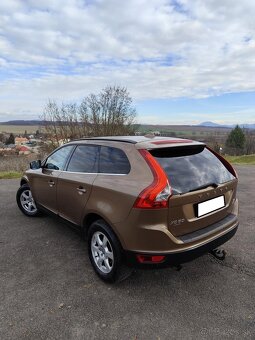 Volvo XC60 2.4 4x4 - 8