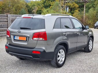 KIA SORENTO 2,2CRDi 4x4 - 8