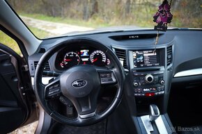 Subaru Outback 2.0 D 4x4 - 8