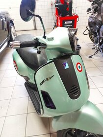 Vespa 200 Gts carbon rv.2004 - 8