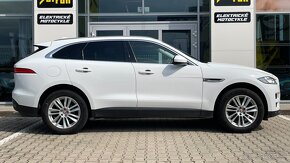 Jaguar F-Pace 2,0d 4x4 AT8 1.majiteľ nove v SR - 8