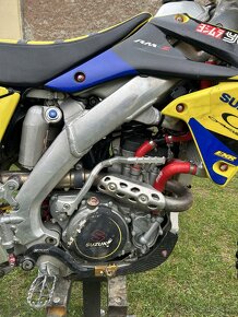 SUZUKI RMZ 250 - 8