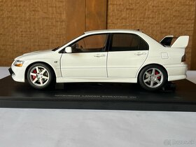 1:18 autoart mitsubishi lancer evo VIII - 8