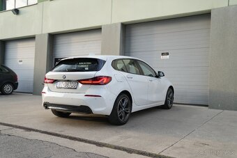 BMW 118i AT7 2021 - 8