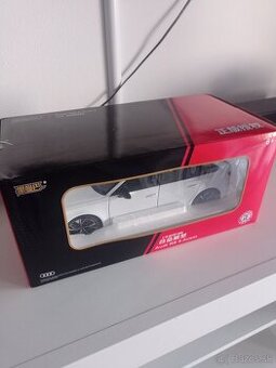 Audi RS6 Avant 1:18 - 8