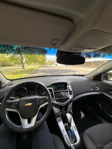 Chevrolet Cruze - 8