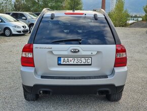 KIA SPORTAGE 2,0CRDi 4WD  4x4 - 8