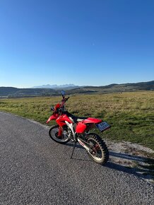 Predám Honda CRF450r s TP a SPZ nova STK na 4roky - 8