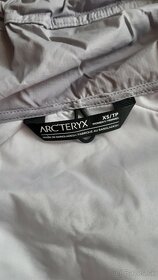 arcteryx dámska bežecká bunda XS - 8