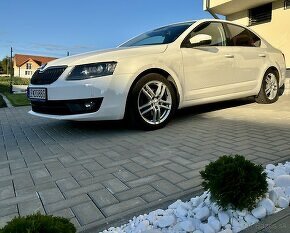 Škoda Octavia 2.0 TDI Elegance/Style DSG - 8