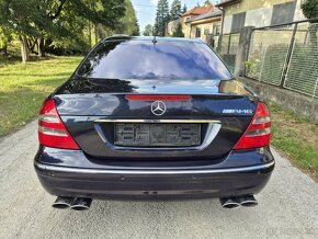 Mercedes-Benz E320 - 8