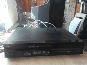 VHS videoprehrávače a videorekordéry. AIWA. Panasonic. - 8