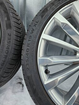 Letní alu kola Trinity 19" Škoda Superb 235/40 R19 - 8